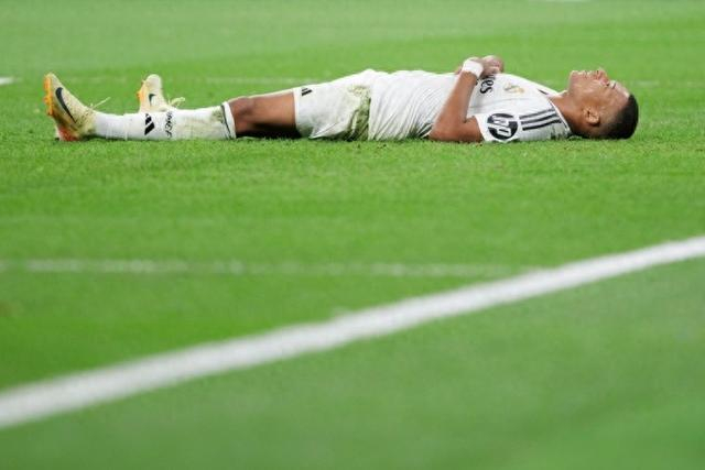 美记：有迹象显示快船将提前清理阵容，看好他们明夏签特雷杨