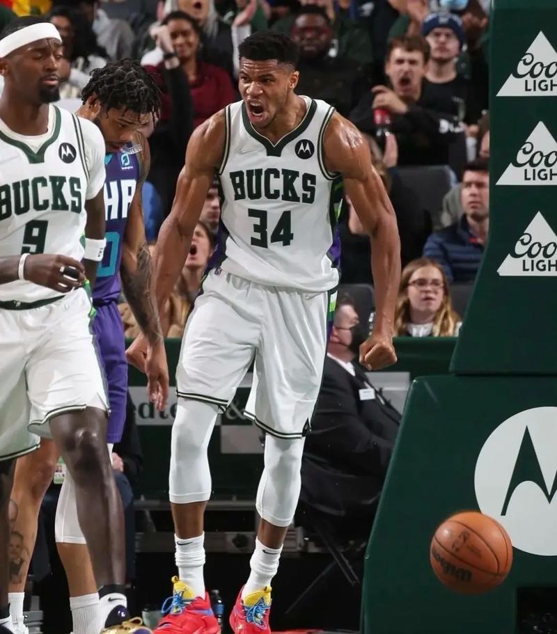 新一轮的欧冠势力版图更新：本轮阿森纳击败拜仁慕尼...（欧冠格局再洗牌：阿森纳本轮击败拜仁慕尼黑）