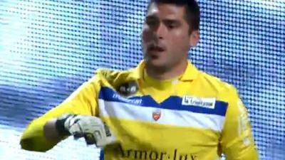 荷兰足协及所有荷兰俱乐部发布声明：呼吁对闹事球迷提起诉讼（荷兰足协与各俱乐部发联合声明：呼吁依法起诉闹事球迷）