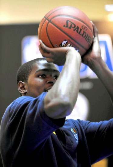 加斯佩里尼：罗马伤病问题有些复杂，迪巴拉需要保持状态连贯（加斯佩里尼：罗马伤情较为复杂，迪巴拉需保持稳定连贯的状态）