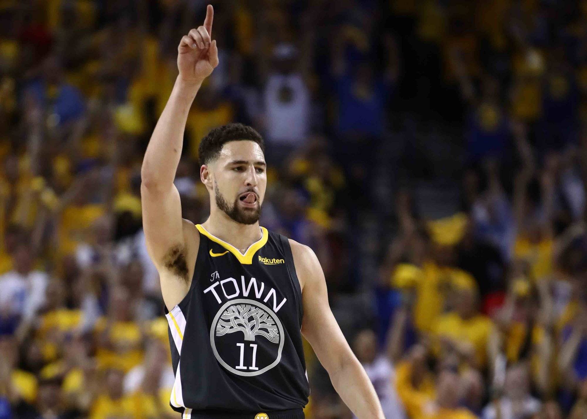 曼晚：曼联决定让莱昂先在青训梯队效力，以适应英格兰足球（曼晚：为适应英格兰足坛，曼联将安排莱昂先随青训队磨炼）