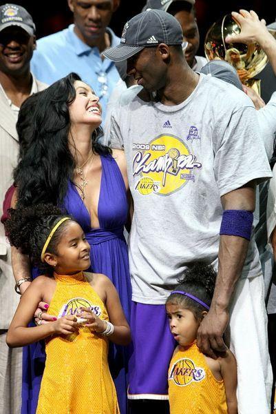 段永平问王石为何仍在创业，回应称因热爱（段永平问王石为何坚持创业，王石：因热爱）