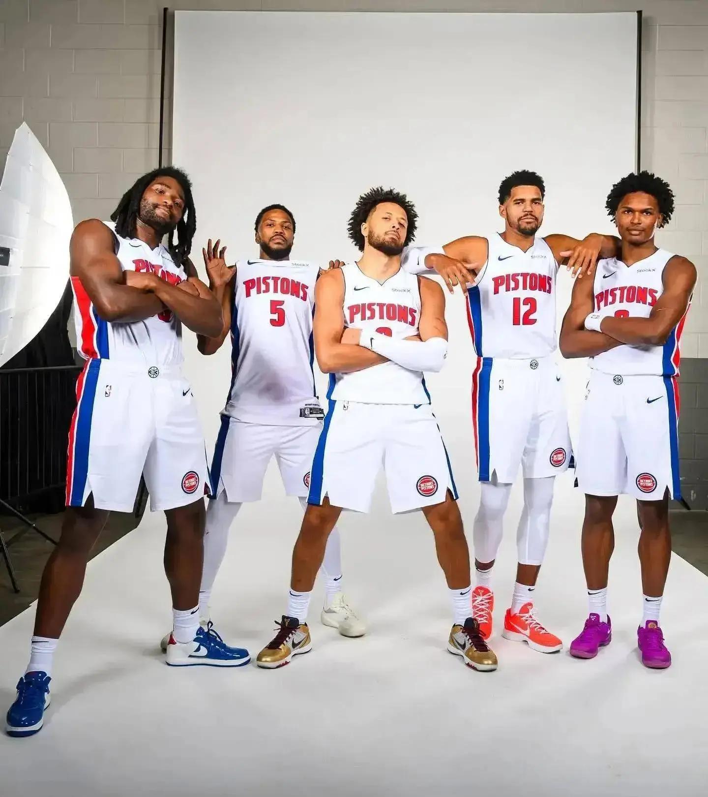 萨里：国米拥有意甲最强的阵容，全欧比他们更强的队寥寥无几（萨里：国米阵容称霸意甲，放眼欧洲能强过他们的屈指可数）