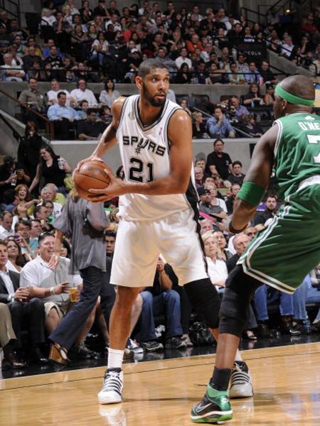 欧冠战报：皇马主场大胜对手,（欧冠赛况：皇马主场横扫对手）