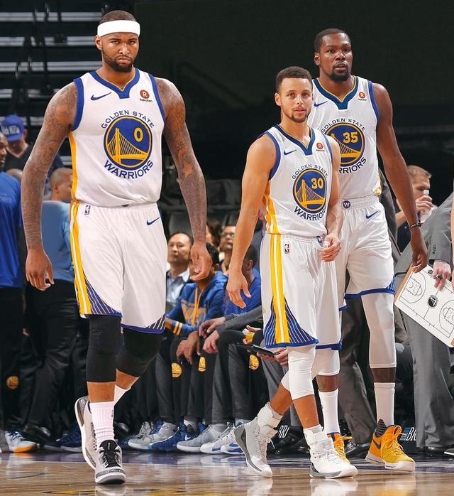 科尔谈库明加：还能看出有一些生疏感，但表现已经相当不错了（科尔：库明加仍有生疏之处，但发挥已可圈可点）